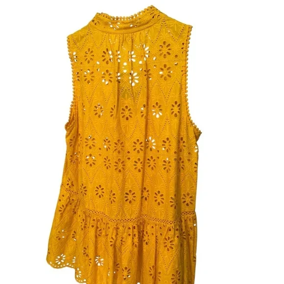Kate Spade gorgeous ❤️ Eyelet sleeveless top - Picture 3 of 7